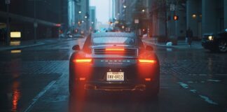 Ile zarabia pracownik Porsche?